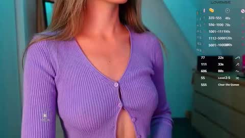 Snapshot of _sweetcams_ chatting on 09-16-25, 06:03 Dasha  online show from 09-16-25, 06:03