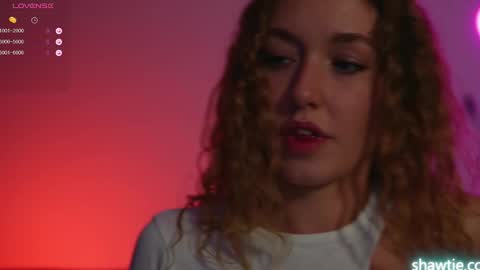 Snapshot of _taylor_swift chatting on 01-09-25, 02:29 Taylor online show from 01-09-25, 02:29