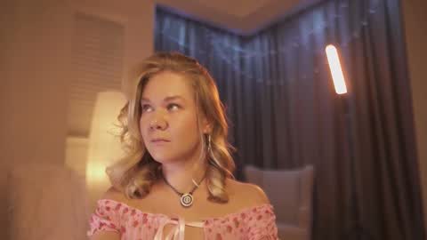 Annie online show from 01-17-26, 02:38