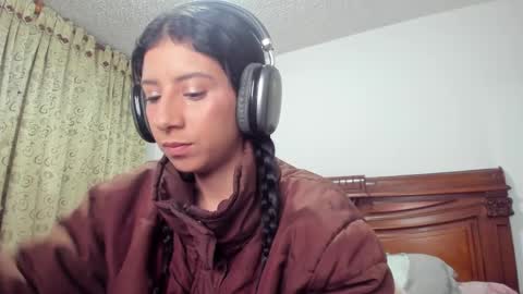 Snapshot of _the_dark_side_of_the_moon_ chatting on 06-02-26, 12:01 _the_dark_side_of_the_moon_ online show from 06-02-26, 12:01