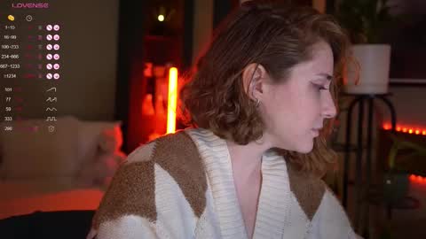 Evi online show from 11-18-25, 09:52