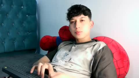 Snapshot of _thomas_hot_ chatting on 02-19-26, 04:41 Thomas online show from 02-19-26, 04:41