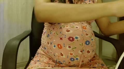 Snapshot of _tinyrousse_ chatting on 04-27-26, 01:25 Rousse online show from 04-27-26, 01:25