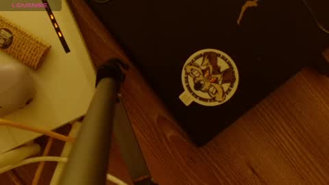 Snapshot of _tinyrousse_ chatting on 05-11-26, 06:05 Rousse online show from 05-11-26, 06:05