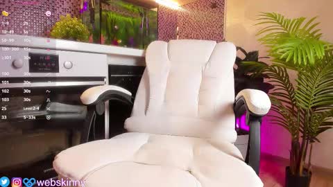 Julia online show from 09-26-25, 03:32