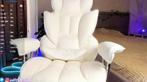 Julia online show from 03-16-26, 05:24