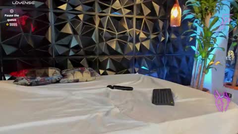 _valentina_69 online show from 12-14-24, 06:35