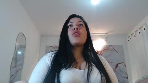 Snapshot of _valeriamiller chatting on 10-31-25, 01:50 valeria online show from 10-31-25, 01:50