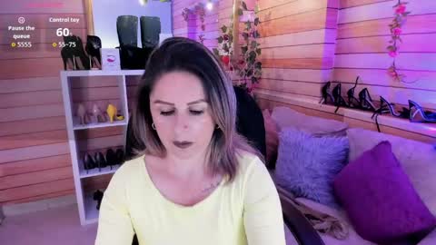 Snapshot of _victoria_collins chatting on 05-22-26, 10:43 Sol online show from 05-22-26, 10:43