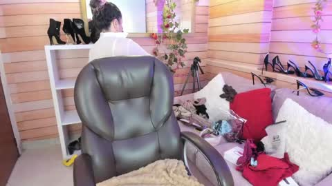 Snapshot of _victoria_collins chatting on 05-28-26, 10:56 Sol online show from 05-28-26, 10:56