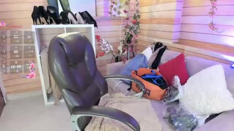 Snapshot of _victoria_collins chatting on 05-31-26, 10:33 Sol online show from 05-31-26, 10:33