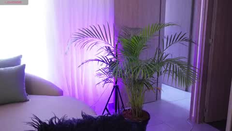 Snapshot of _victoria_florez chatting on 09-15-25, 08:20 VICTORIA online show from 09-15-25, 08:20