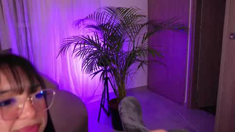 Snapshot of _victoria_florez chatting on 09-30-25, 11:32 VICTORIA online show from 09-30-25, 11:32