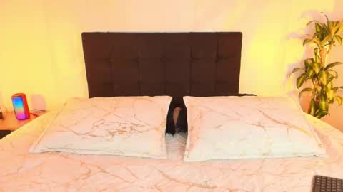 Victoria Fox online show from 12-05-25, 01:20