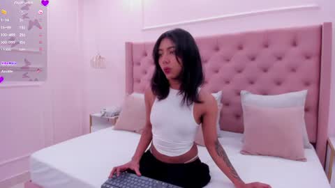 Violeta  online show from 06-14-26, 01:24