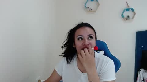 Victoria online show from 03-03-25, 05:42