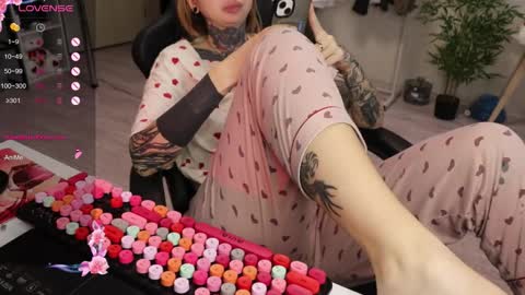 Alis online show from 12-17-25, 07:47