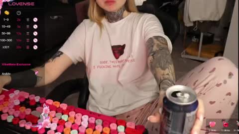 Alis online show from 04-22-26, 01:56