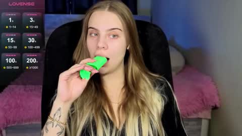 Vera online show from 10-22-25, 11:32