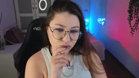 Wendy online show from 02-02-25, 01:41