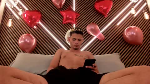  white fox  online show from 02-15-25, 12:22