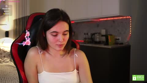 Snapshot of _whoareu_ chatting on 01-10-25, 03:37 Kristina online show from 01-10-25, 03:37