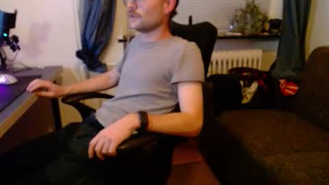 _whoisthatguy_ online show from 11-18-25, 06:12