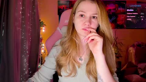 Enni online show from 09-19-25, 06:59