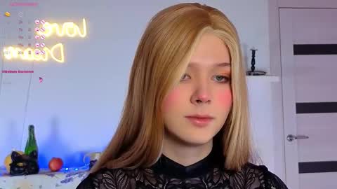 LITTLE FOX online show from 11-17-25, 02:12