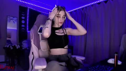 Roxy online show from 04-11-26, 06:23