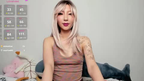 Snapshot of _yuriko chatting on 05-26-26, 10:06 Mia online show from 05-26-26, 10:06
