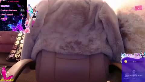 Yuyi online show from 06-19-26, 02:27