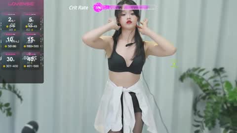 _zizi_ online show from 02-12-25, 09:11