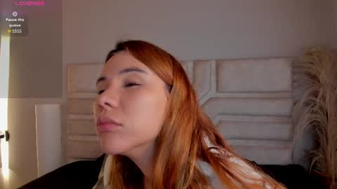 Zoe  online show from 07-27-26, 12:45