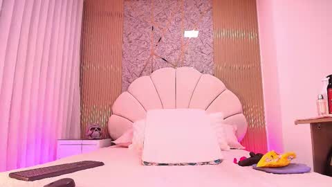 Aisha online show from 10-31-25, 12:06