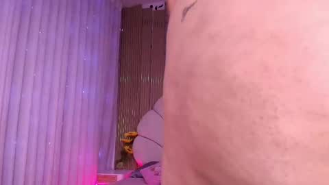 Aisha online show from 04-21-26, 12:00