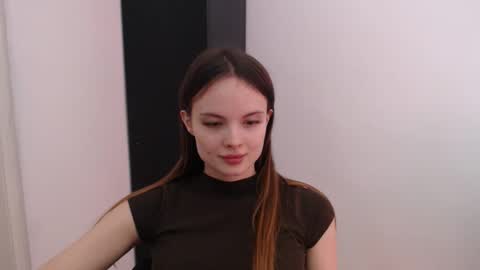 a_ariella_ online show from 09-28-25, 12:21