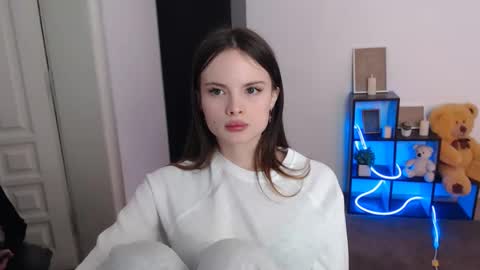 a_ariella_ online show from 11-12-25, 01:33