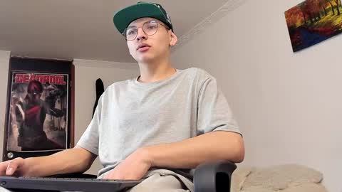 alejo online show from 12-26-24, 02:12