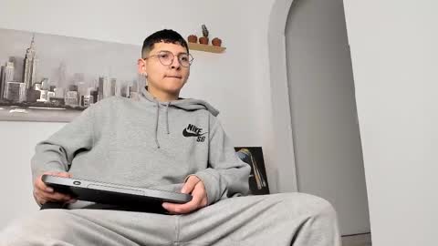 alejo online show from 03-06-25, 02:41