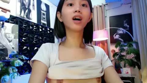 Lovely Yana  online show from 02-17-26, 08:33