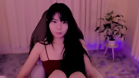 Snapshot of a_yinn chatting on 10-16-25, 08:32 a_yinn online show from 10-16-25, 08:32