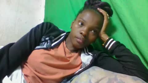 Snapshot of aadienne chatting on 05-11-26, 04:04 aadienne online show from 05-11-26, 04:04