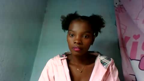 Snapshot of aadienne chatting on 06-05-26, 05:40 aadienne online show from 06-05-26, 05:40