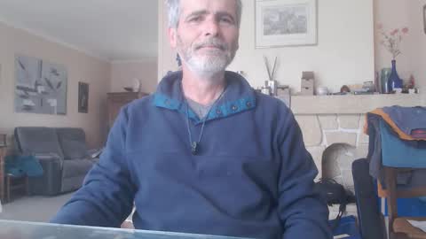 Snapshot of aalex1717 chatting on 05-15-26, 07:48 Aalex1717 online show from 05-15-26, 07:48