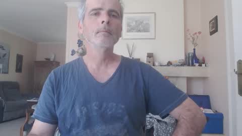 Snapshot of aalex1717 chatting on 05-21-26, 10:44 Aalex1717 online show from 05-21-26, 10:44