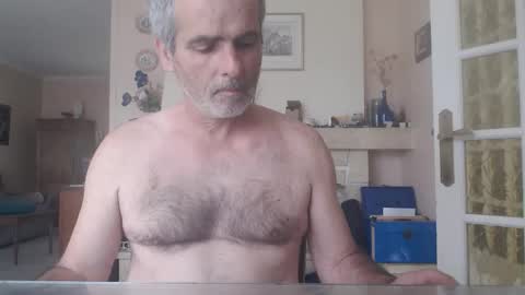 Snapshot of aalex1717 chatting on 06-11-26, 10:46 Aalex1717 online show from 06-11-26, 10:46