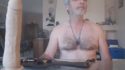 Snapshot of aalex1717 chatting on 06-12-26, 04:33 Aalex1717 online show from 06-12-26, 04:33