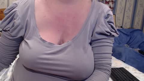 NINA online show from 09-30-25, 10:59