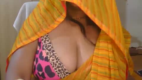 aaradhya_sexy_88 online show from 04-23-26, 08:46